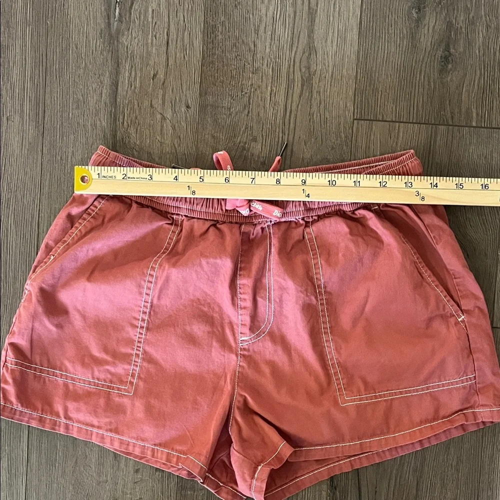 Dickies Women's Contrast Stitch Pull On Shorts.
